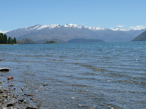 The view over Lake Wanaka from Wanaka