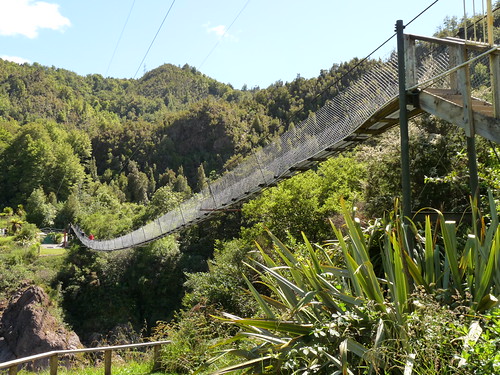 Buller Gorge swing bridge