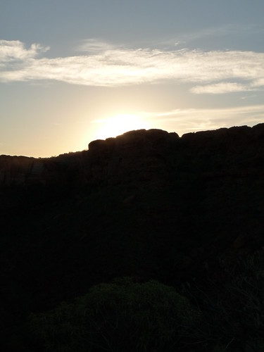 Sun rising at Kings Canyon