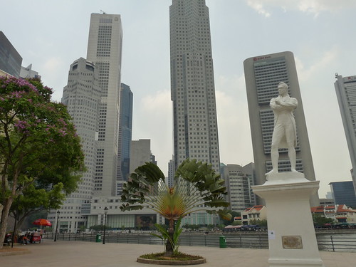 The statue of Sir Charles Raffles at the spot where he first landed in Singapore