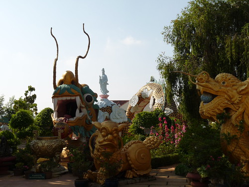 Dragons at a pagoda in Dalat