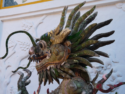 Dragon statue at the Assembly Hall of the Fuijian Chinese Congregation