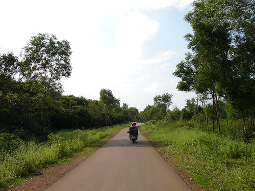 On the way to the Vinh Moc tunnels