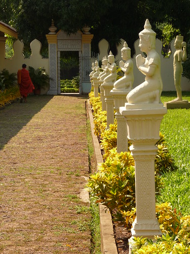 The public entranceway into the Royal Palace grounds