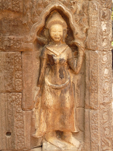 Angkorian-era temples at Tonle Bati