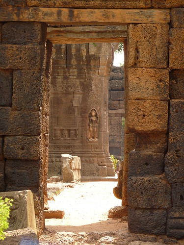 Angkorian-era temples at Tonle Bati