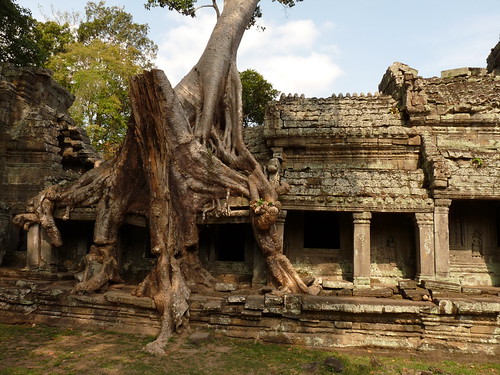 East gate to Preah Khan temple