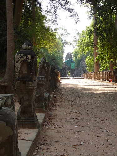 West gate to Preah Khan temple