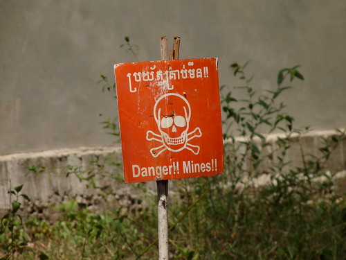 Mines warning sign at the Landmine Museum