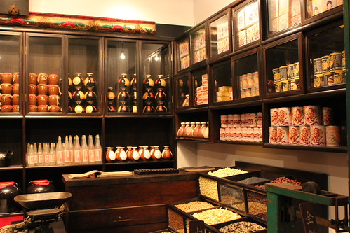 Grocery store in old Hong Kong (History Museum)